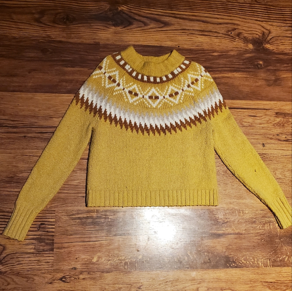 American Eagle Sweater
